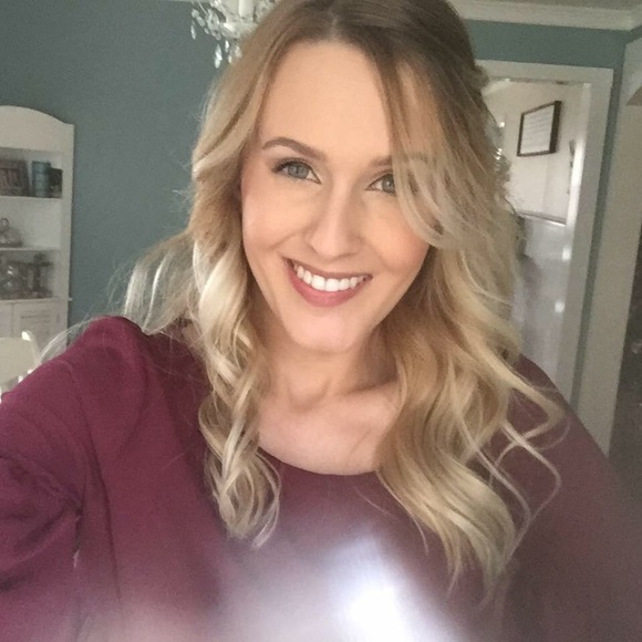 Meet your Posher, Taylor - Picture 1 of 1